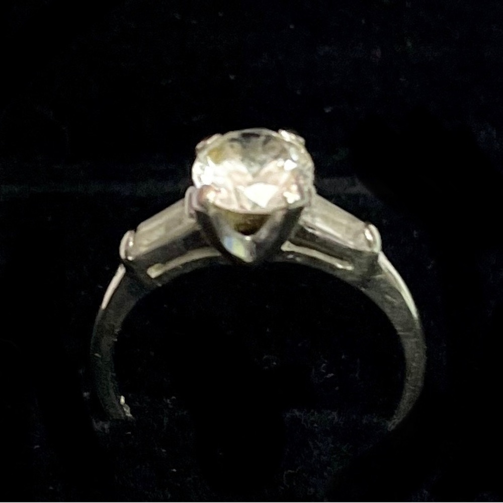 14K White Gold Ring